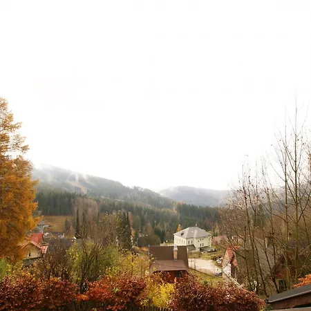 Family Retreat, Bohemia With Pool Villa *