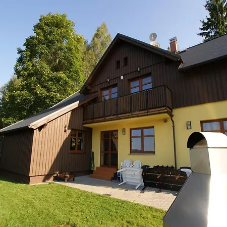 Villa Family Retreat, Bohemia With Pool *